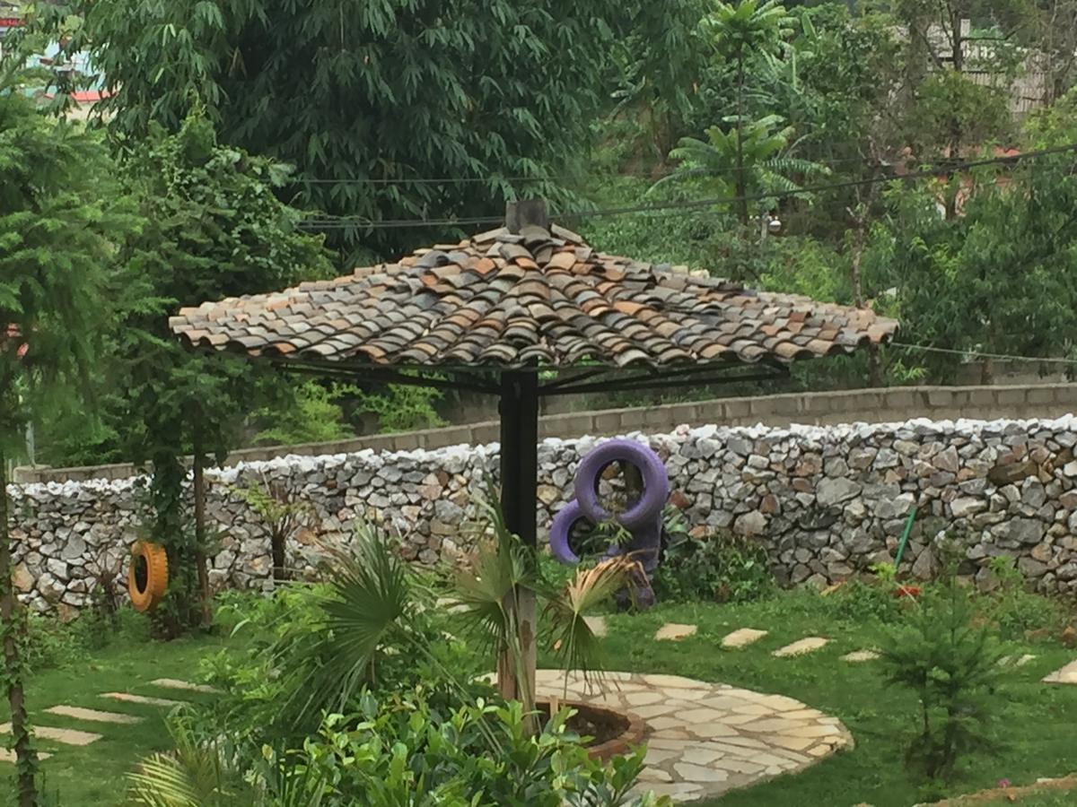 Ong Vang Meo Vac Hotel Exterior foto
